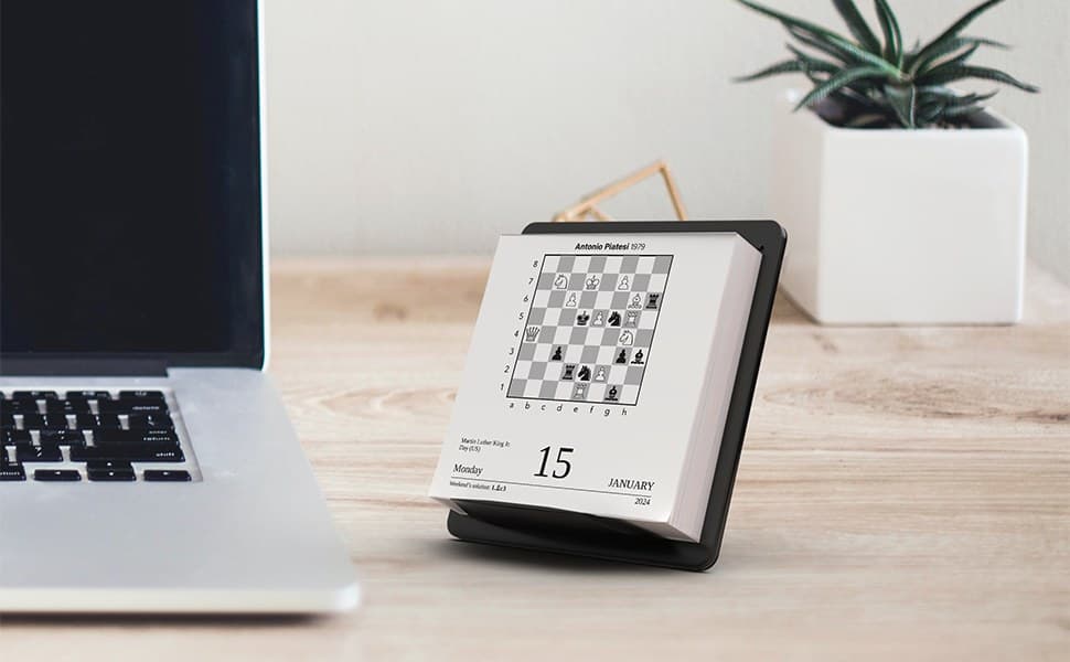 Chess 2027 Day-to-Day Calendar — sample page